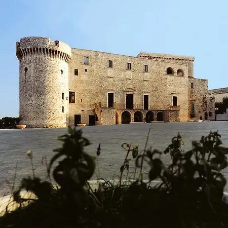 Dimora Lucia E Dalila Bed & Breakfast 4*