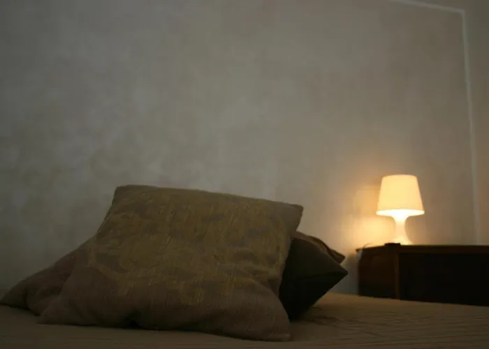 Dimora Lucia E Dalila B&B 콘베르사노