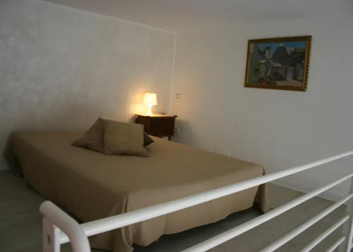 B&B Dimora Lucia E Dalila 콘베르사노