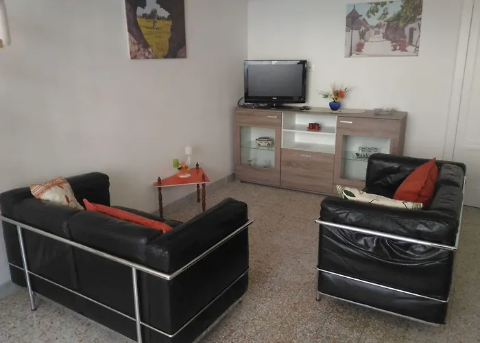 Dimora Lucia E Dalila 콘베르사노