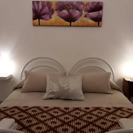 Dimora Lucia E Dalila Alojamento de Acomodação e Pequeno-almoço Conversano